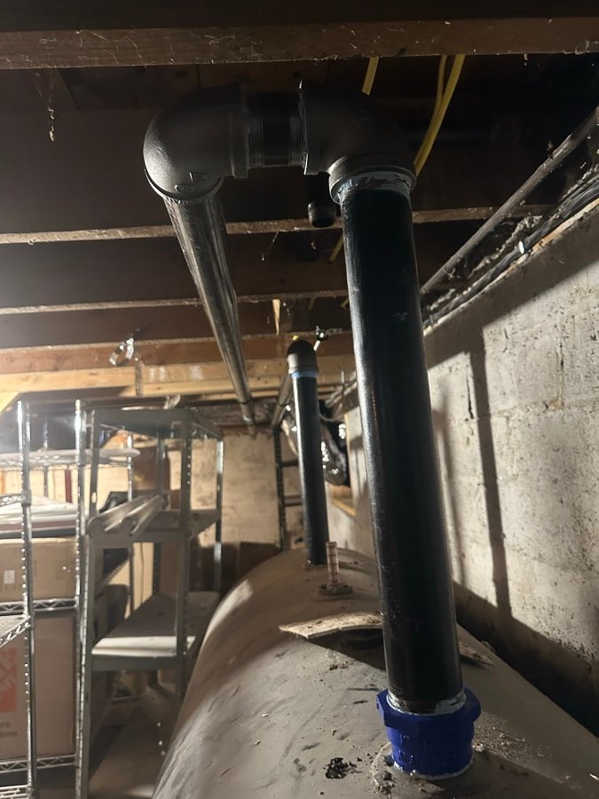 Oil tank installation
